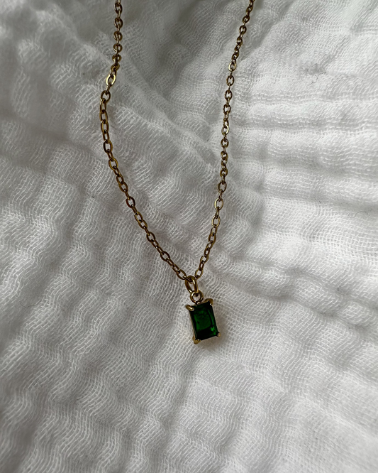 Cassis crystal necklace green
