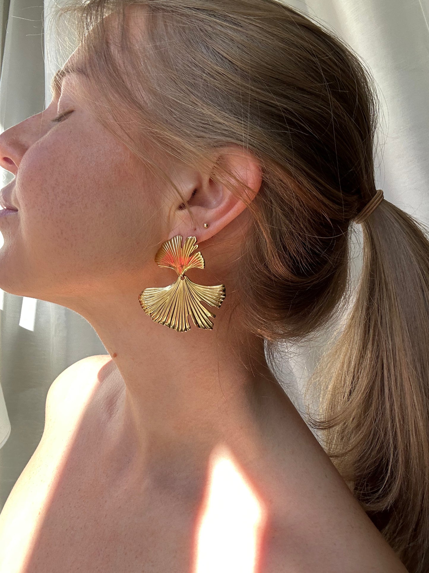 Juliette gold earrings