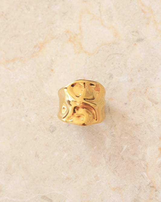 Matera hammered ring