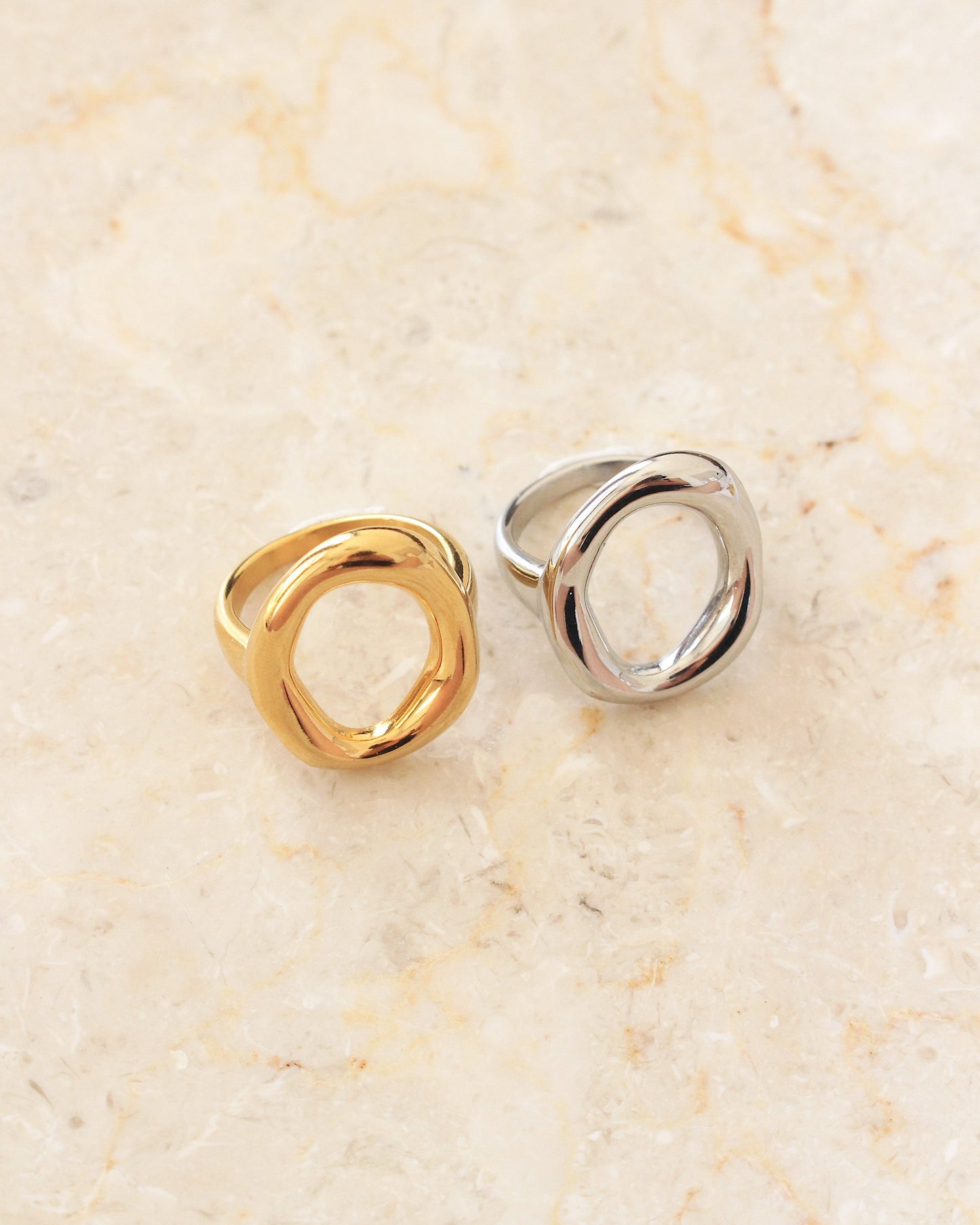 Como irregular ring guld