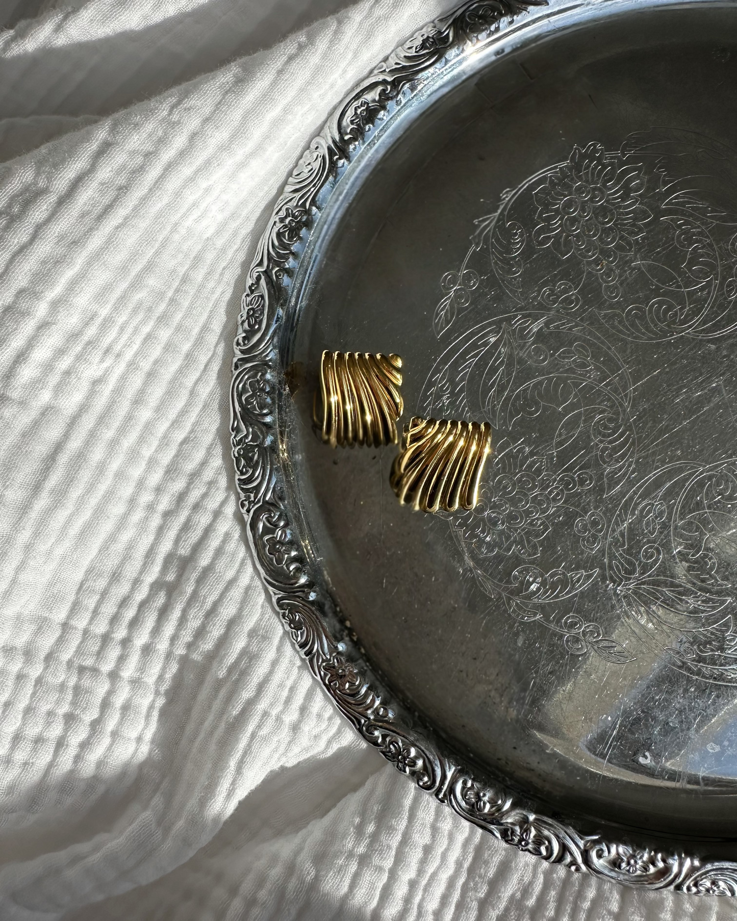 Sorrento earrings guld