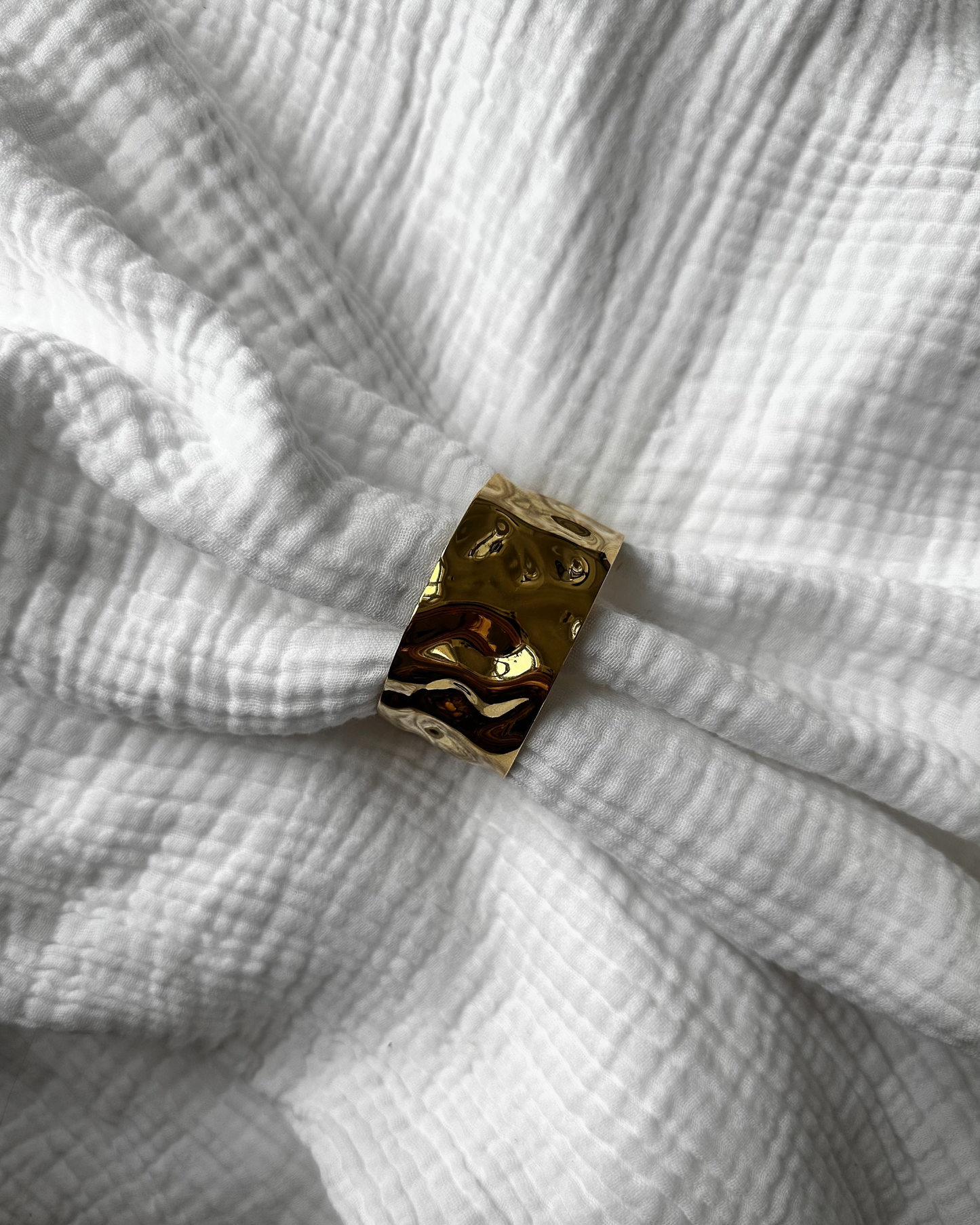 Tavira  hammered cuff