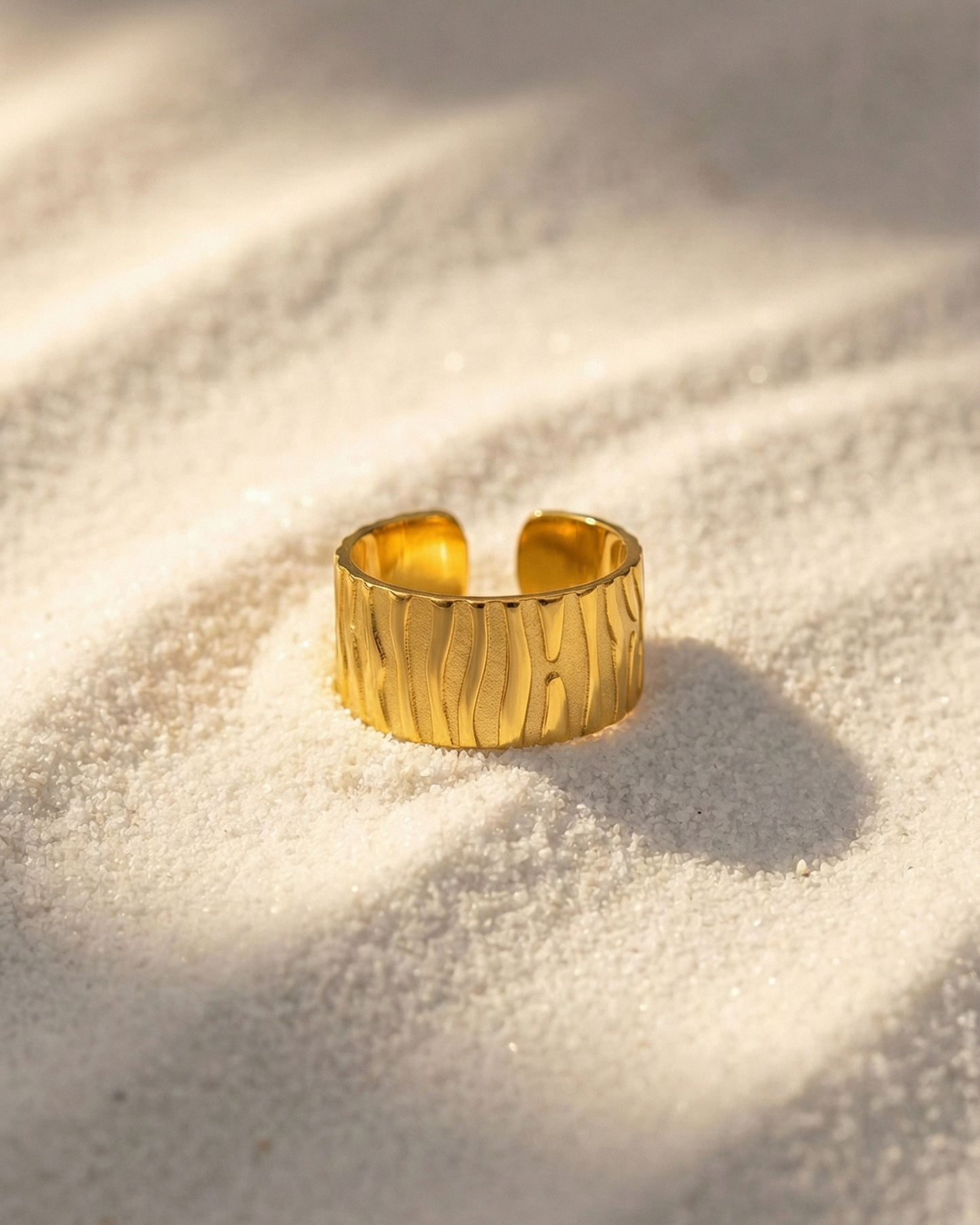 Zanzibar textured ring