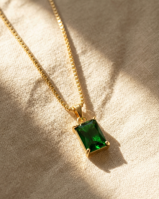 Cassis crystal necklace green