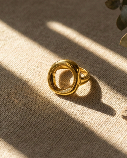 Como irregular ring guld