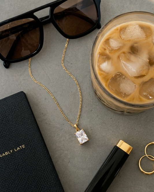 Cassis crystal necklace white big