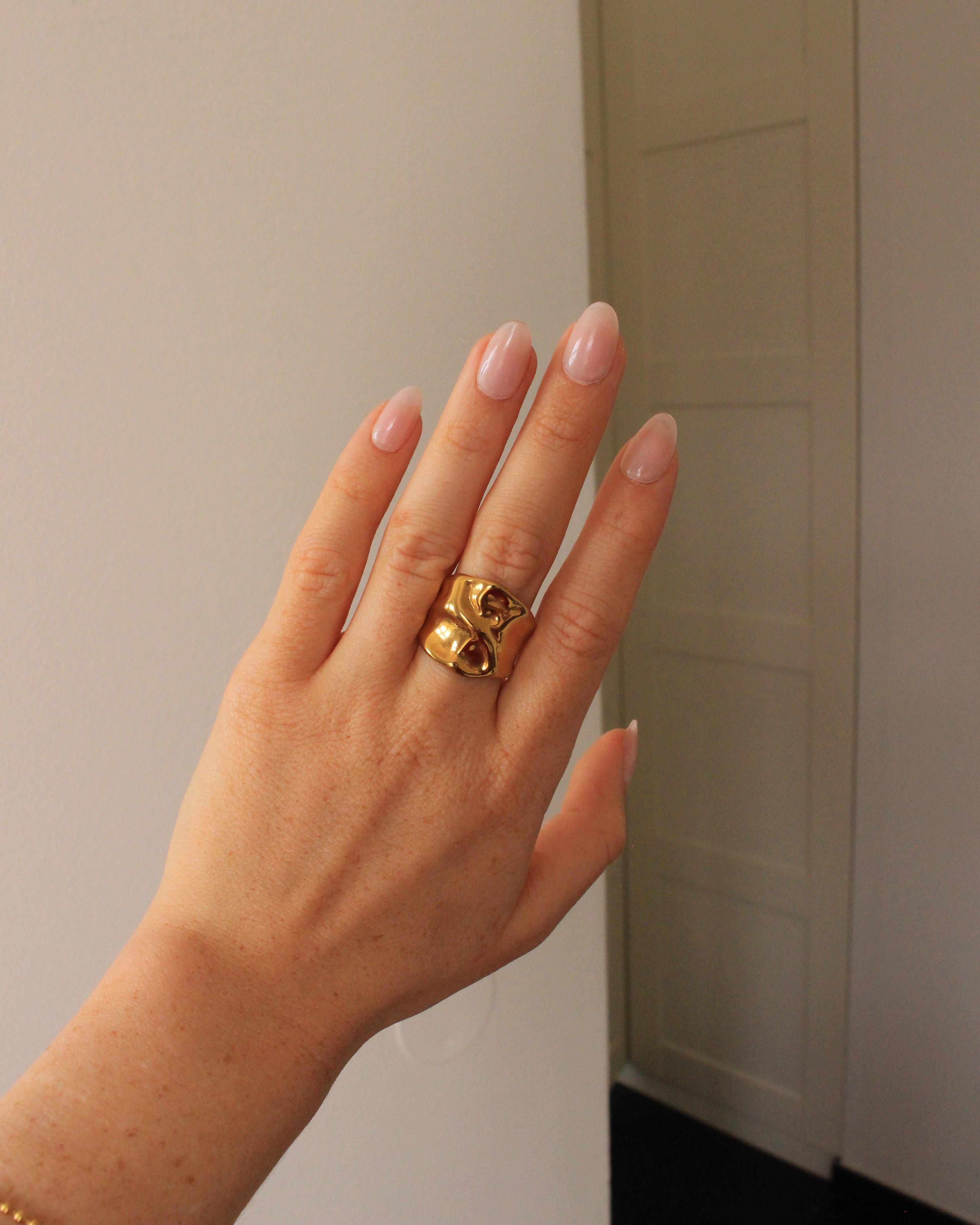 Matera hammered ring