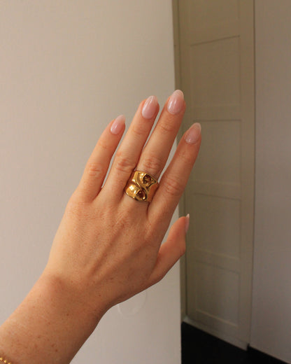 Matera hammered ring