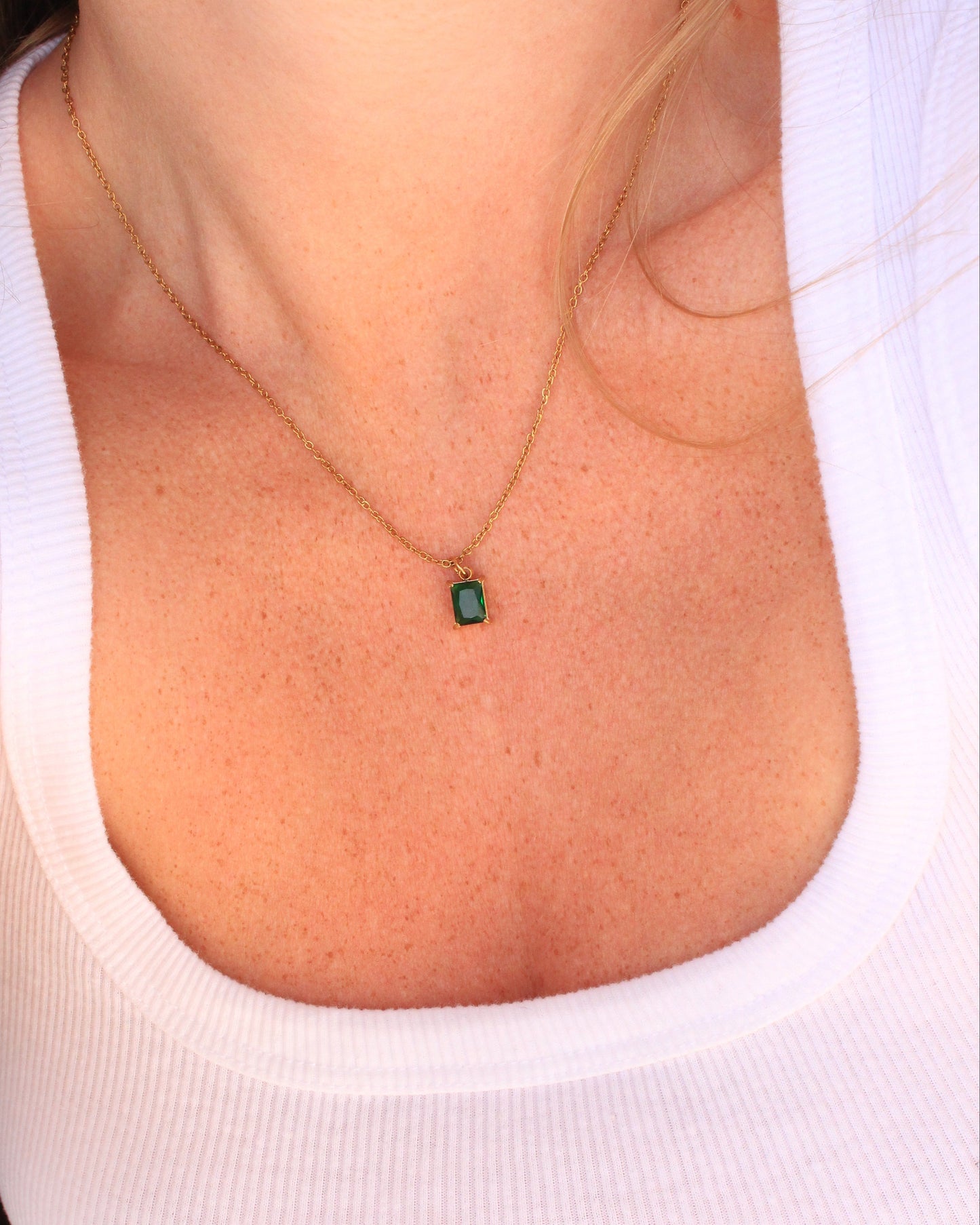 Cassis crystal necklace green