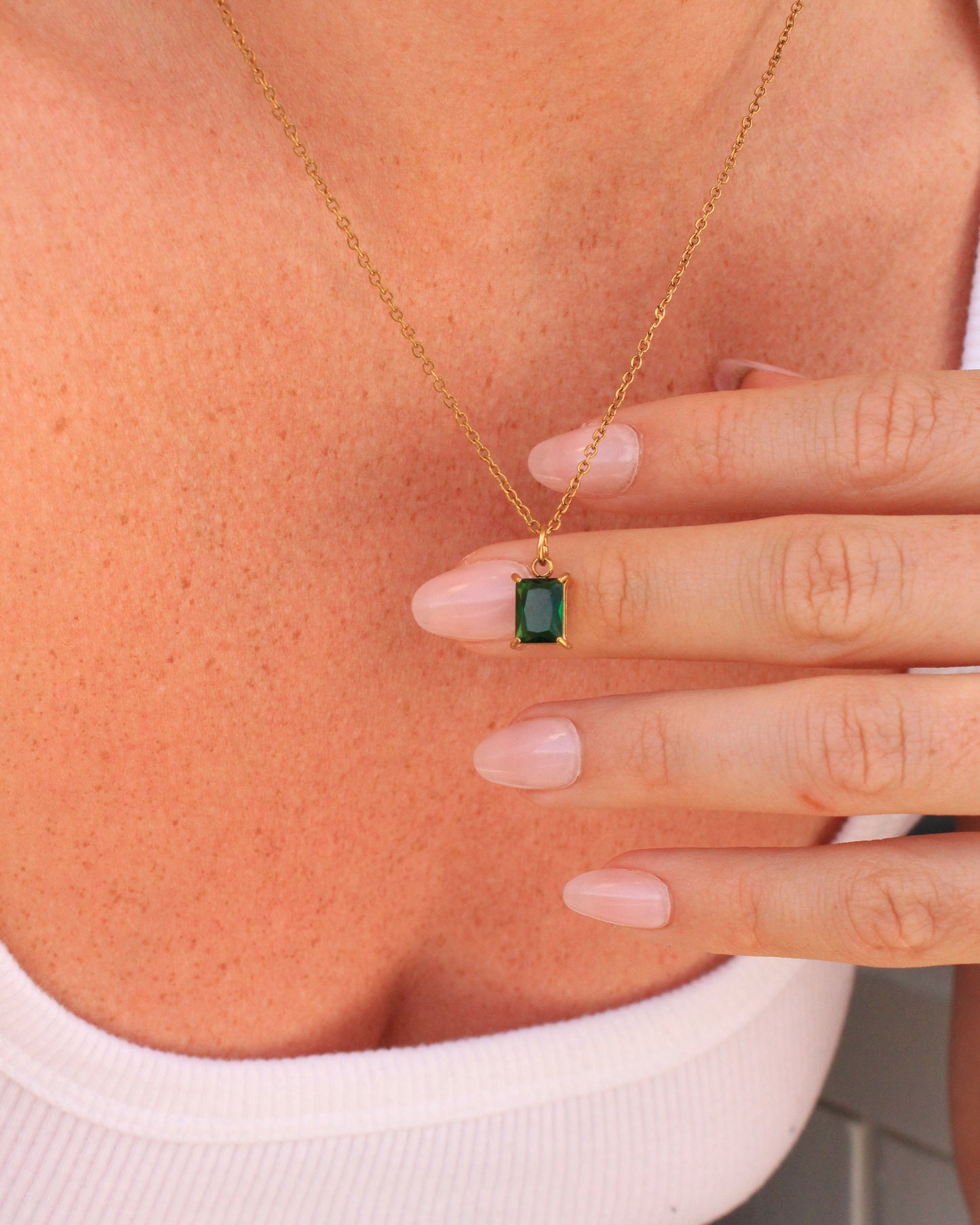 Cassis crystal necklace green