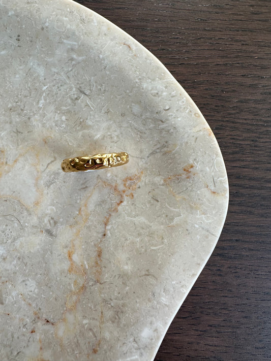 Bavaria gold textured ring