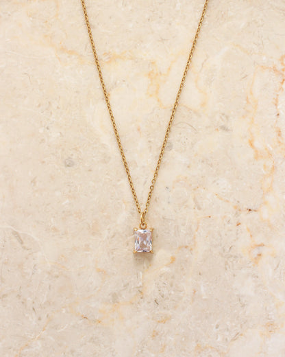 Cassis crystal necklace white