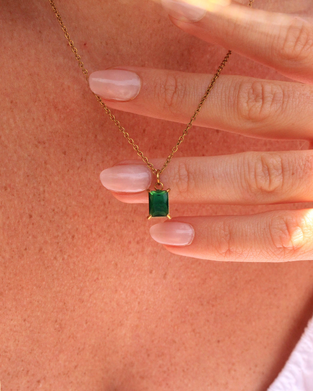 Cassis crystal necklace green