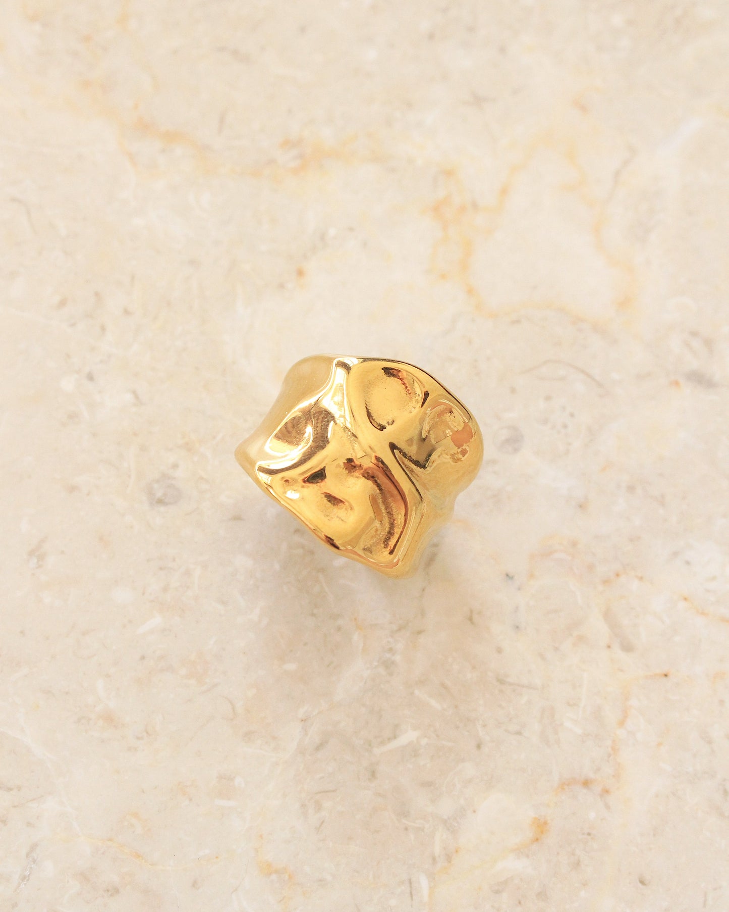 Matera hammered ring